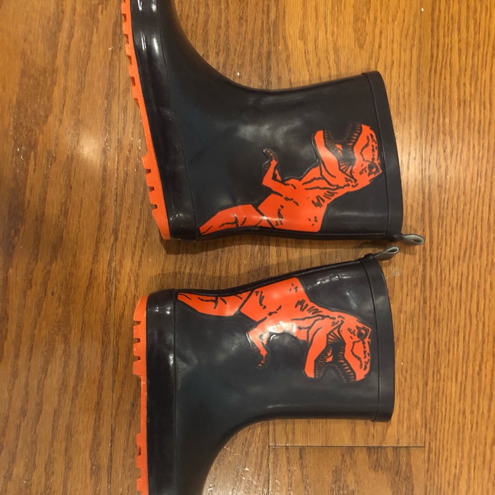 New Gymboree T-Rex Dinosaur Rain Boots